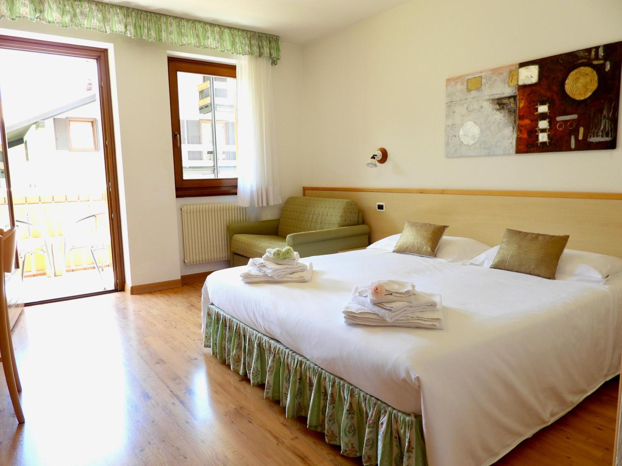Hotel Garni Maffei Pinzolo Esterno foto
