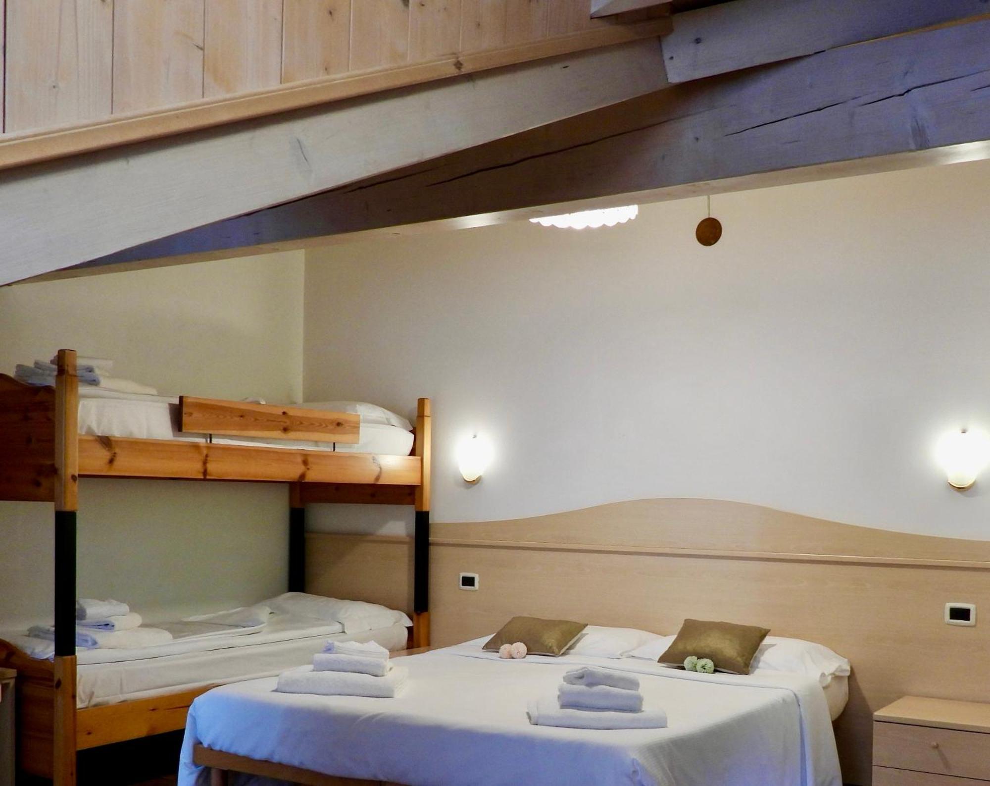 Hotel Garni Maffei Pinzolo Esterno foto