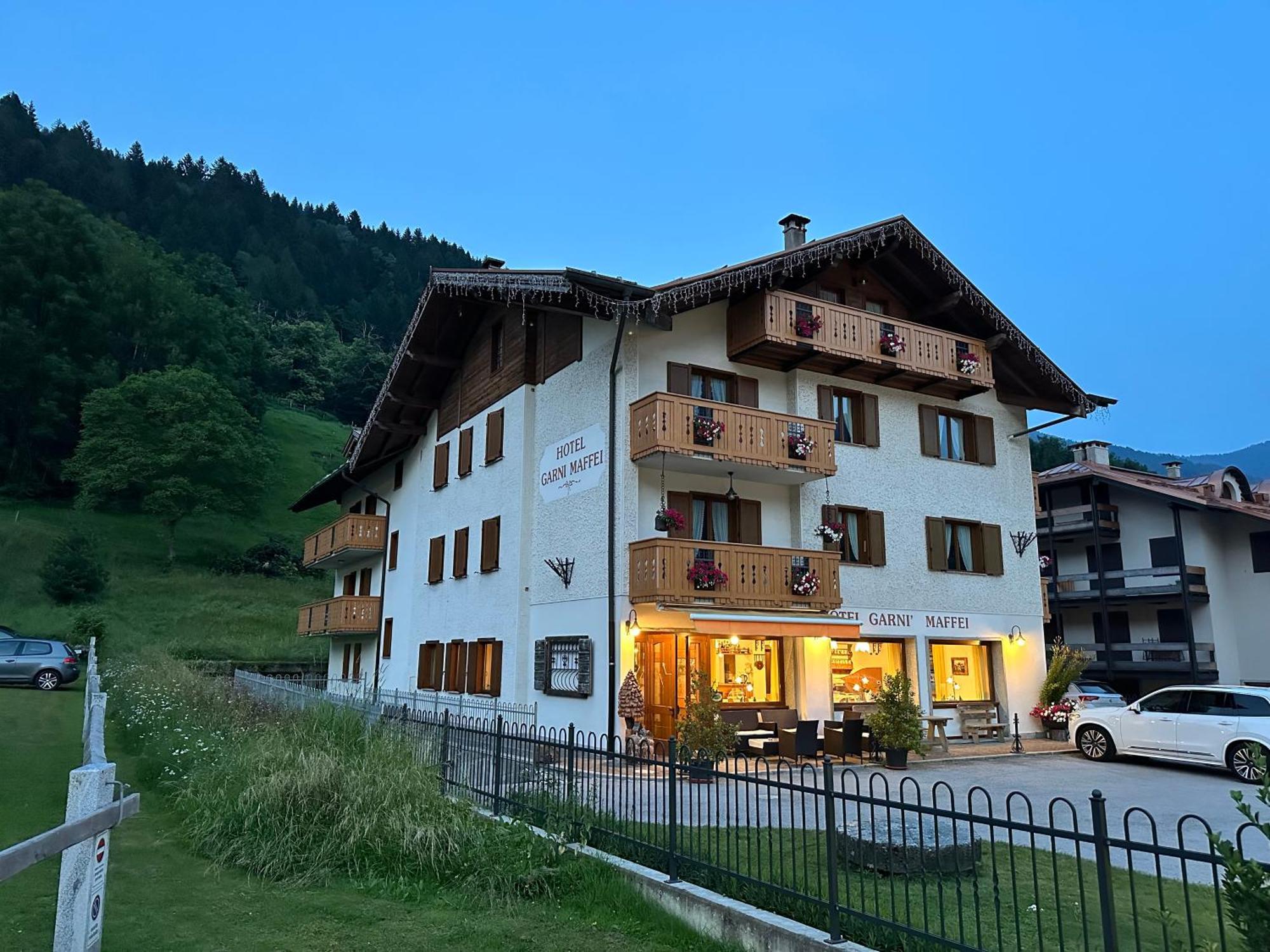 Hotel Garni Maffei Pinzolo Esterno foto